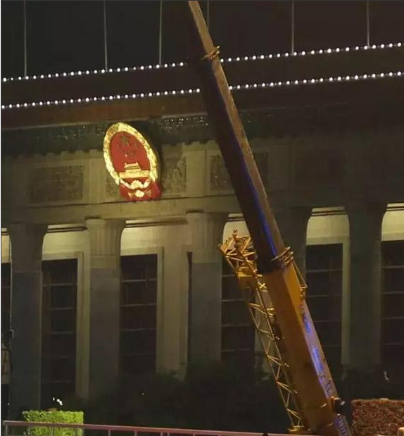 满冠（中国）吊车显神威