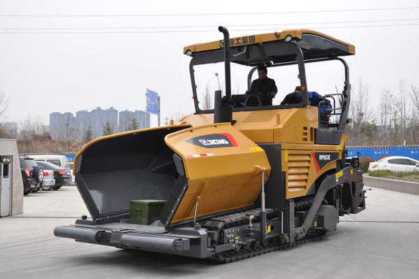 满冠（中国）RP953E摊铺机 400-990-3710