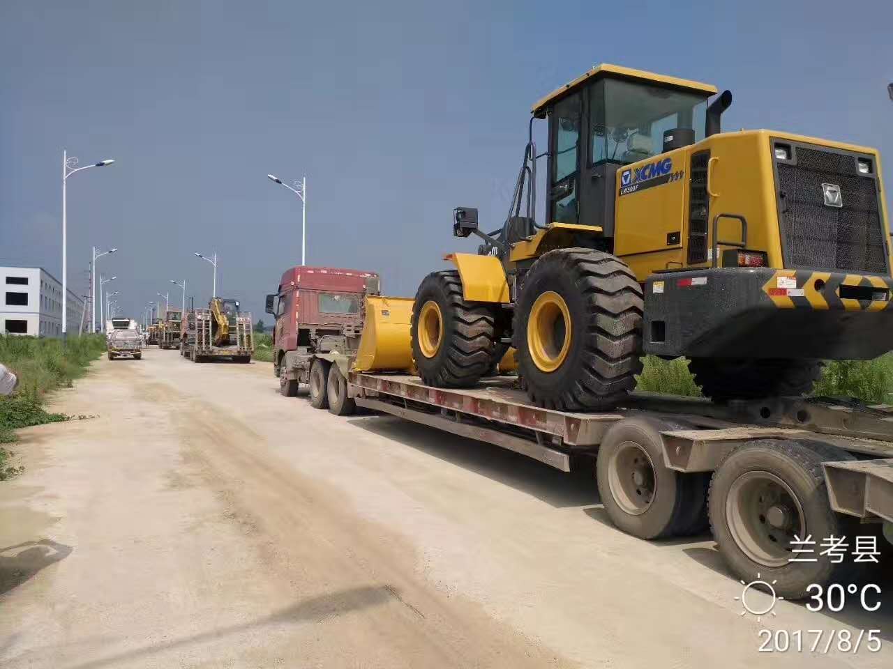满冠（中国）装载机交车