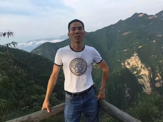 满冠（中国）起重机客户黎老板