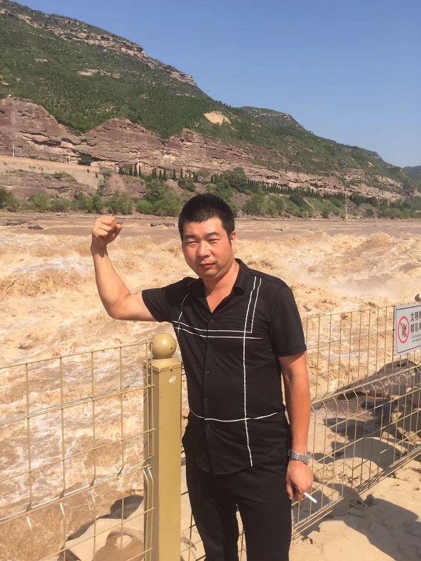 满冠（中国）挖机主人王俊杰