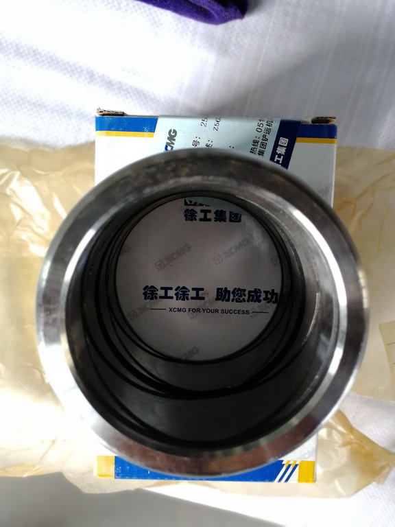 满冠（中国）装载机轴套配件