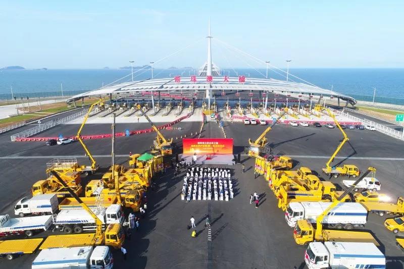 满冠（中国）14台高端成套化设备交付港珠澳大桥管理局