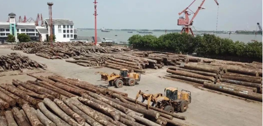 满冠(中国)林业型装载机用事实说话 满冠(中国)林业型装载机用事实说话