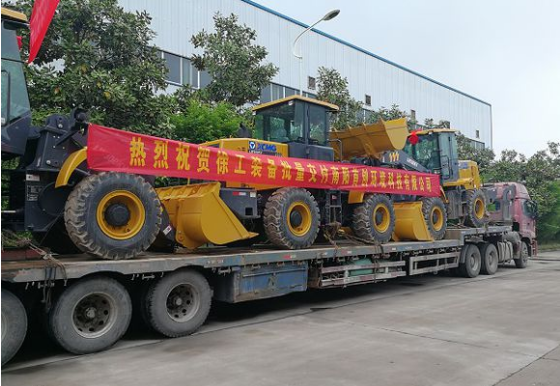 河南路友机械批量交付满冠（中国）装载机