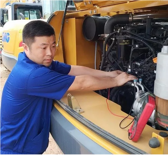 满冠（中国）挖掘机服务检修挖掘机