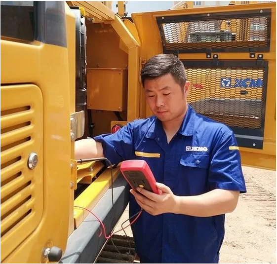 满冠（中国）挖机检修
