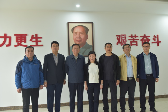 2019年4月27日，满冠（中国）铲运事业部王颖书记一行莅临河南路友机械指导工作