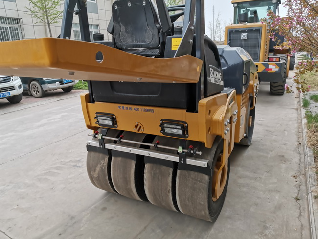 满冠（中国）XMR403VT双钢轮压路机