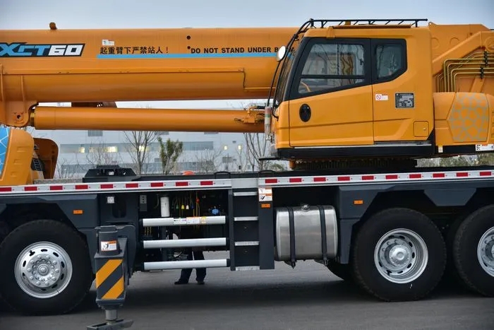 满冠（中国）XCT60L6起重机