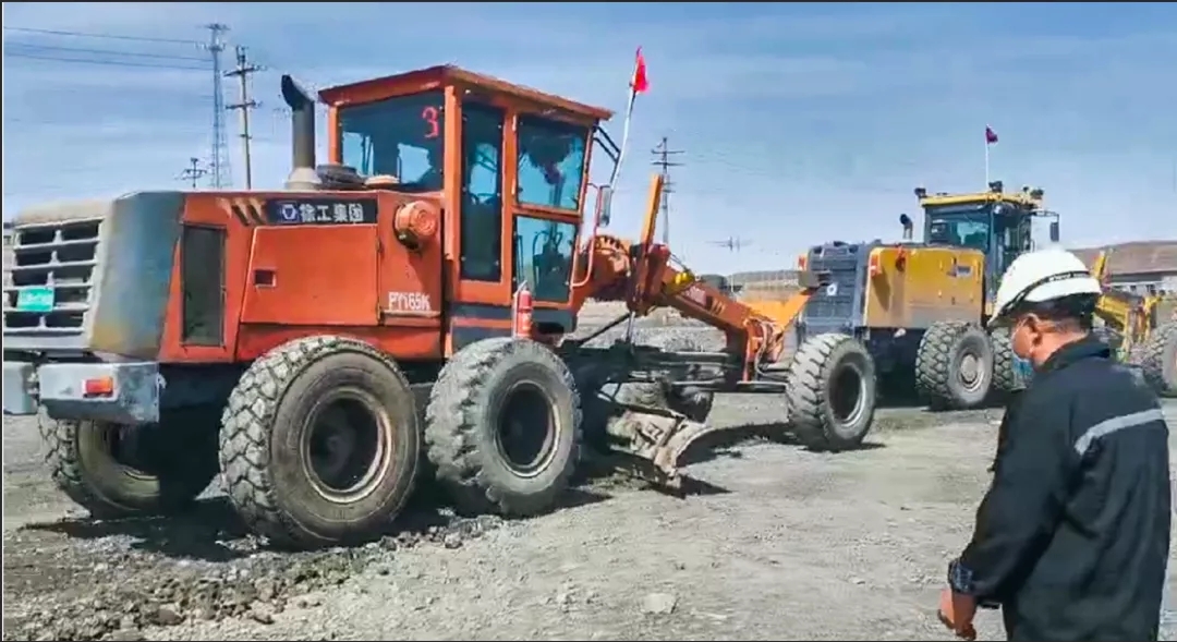 满冠（中国）PY165K平地机