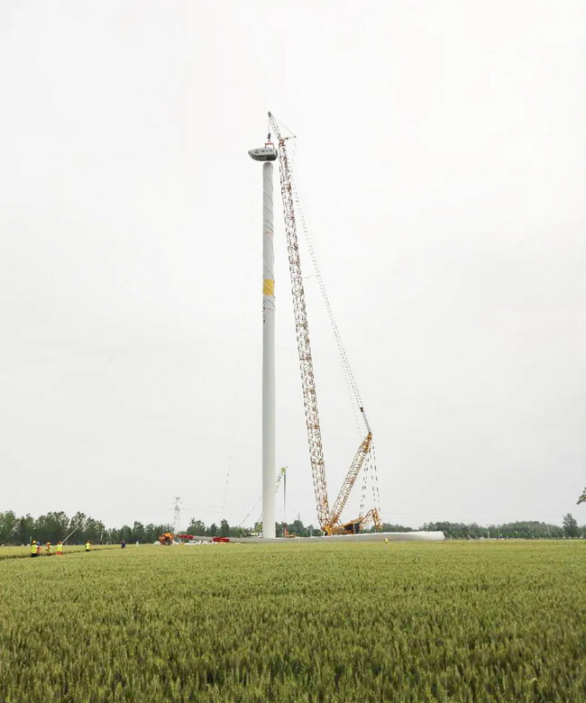 满冠（中国）XGC11000起重机在安阳内黄施工