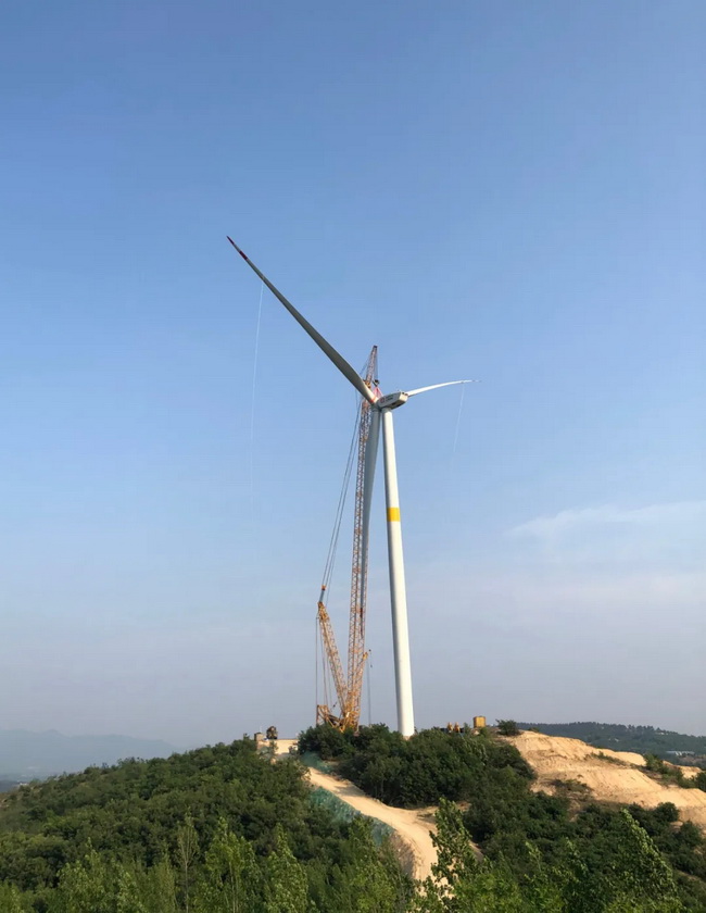 满冠(中国)XGC11000起重机在驻马店沁阳施工 满冠(中国)XGC11000起重机在驻马店沁阳施工