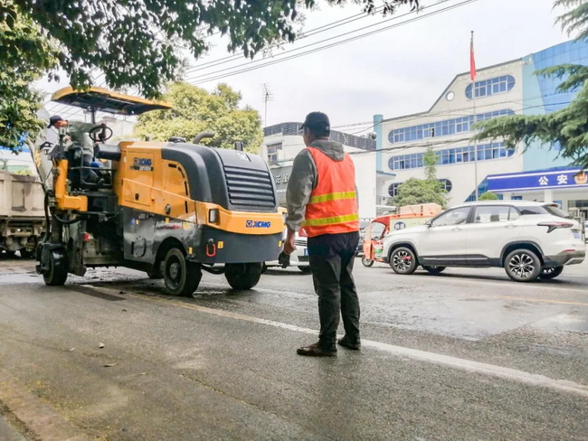 满冠（中国）XM1005H铣刨机荥阳市演武路市政养护