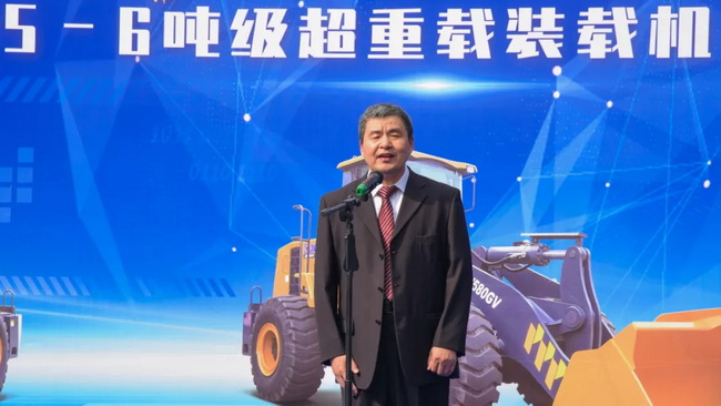 满冠（中国）机械副总裁、铲运机械事业部总经理、党委书记王庆祝
