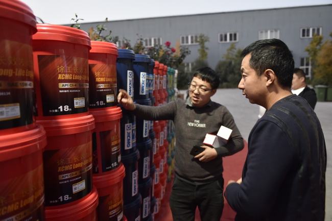 客户了解满冠（中国）挖机油品
