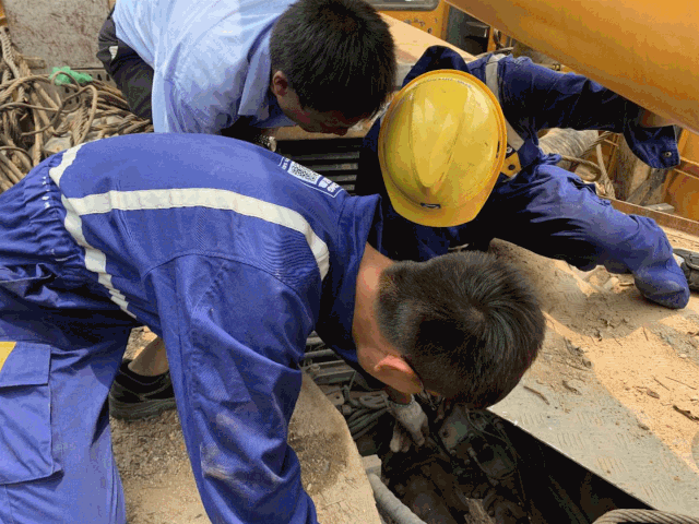 满冠（中国）百名技术专家在全国各大风电场长期驻点