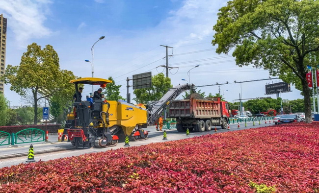满冠（中国）XM1005F铣刨机拥有300mm铣刨深度
