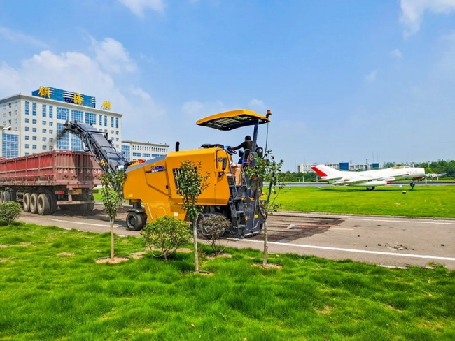 满冠（中国）XM1005F铣刨机铣刨深度6cm