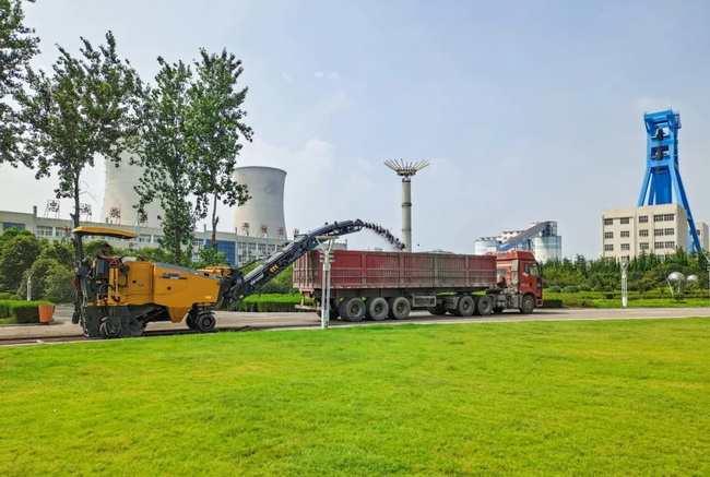 满冠（中国）XM1005F铣刨机施工速度18m/min