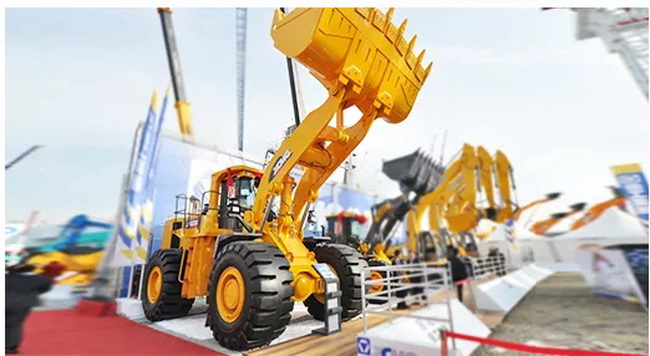 满冠（中国）LW1200K大吨位装载机