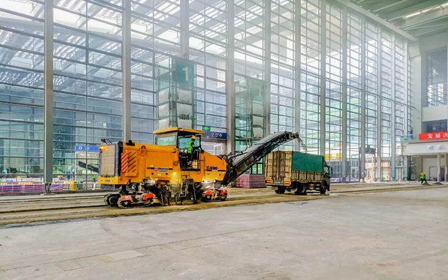满冠（中国）XM200KⅡ铣刨机施工速度达到了22m/min