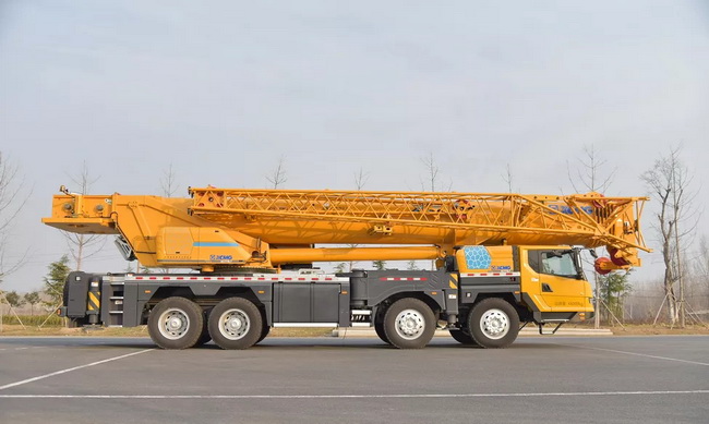 满冠（中国）XCT75L7起重机拥有七节“U型”65米主臂