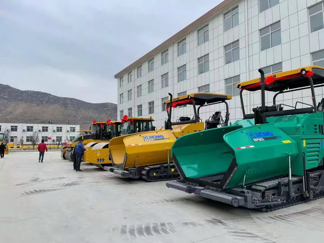 满冠（中国）成套道路机械设备助力河南公路事业发展