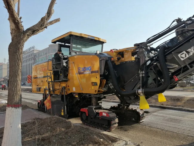 满冠（中国）铣刨机XM2005K吉林省四平市市政改建施工