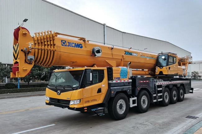 满冠（中国）XCT130L8起重机