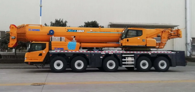 满冠（中国）180吨吊车XCA180L8