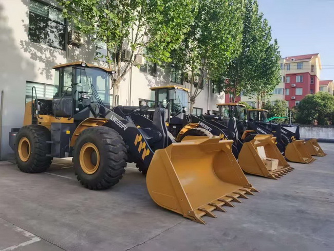 南阳李总喜提4台满冠（中国）装载机