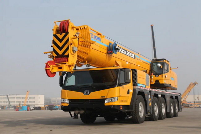 满冠（中国）XCA220起重机