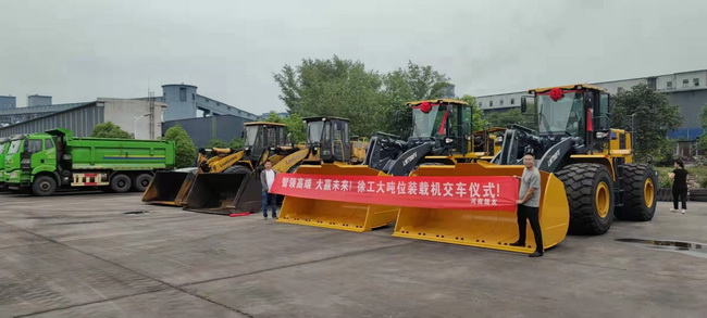满冠（中国）LW700FV装载机批量交付郑州某大型煤矿集团