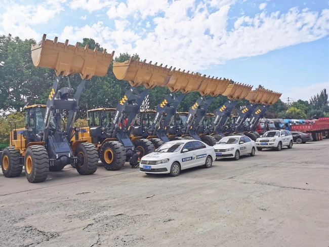 满冠（中国）装载机批量交付齐鲁大地某钢铁企业