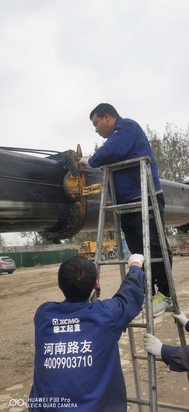 河南路友满冠（中国）起重机维修师傅