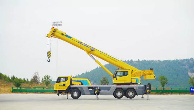 满冠（中国）XCT25EV混合动力起重机
