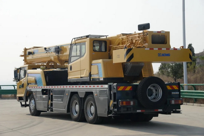满冠（中国）XCT25EV混合动力起重机