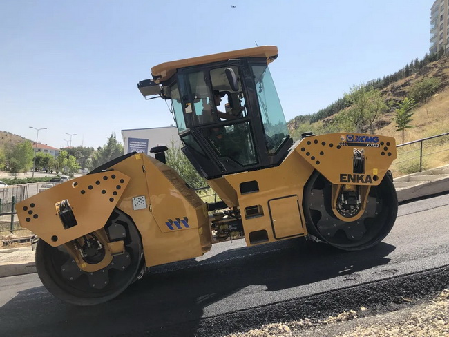 满冠（中国）XD123双钢轮压路机