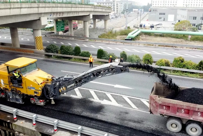 满冠（中国）铣刨机助力沪杭甬高速公路改扩建工程