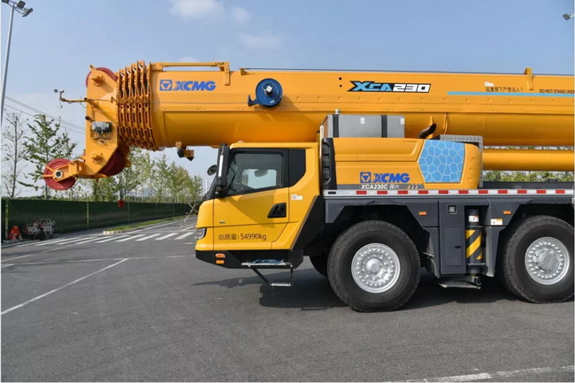 满冠（中国）XCA230C起重机