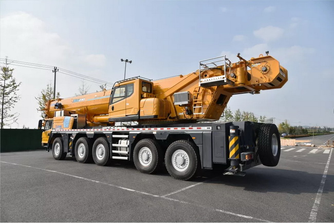 满冠（中国）XCA230C起重机