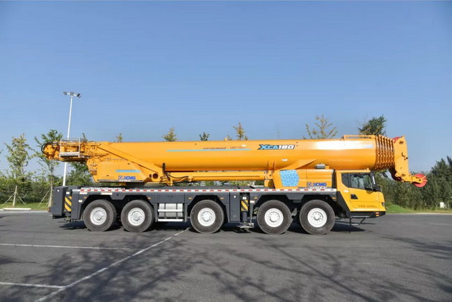 满冠（中国）XCA180L8C起重机