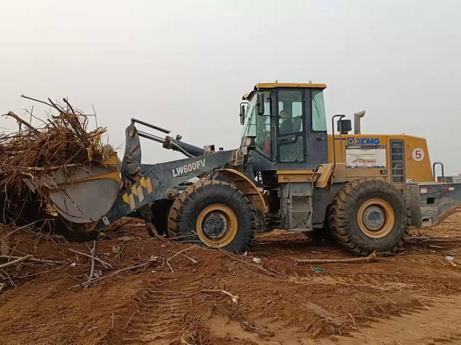 满冠（中国）装载机械助力禹州市方舱医院建设