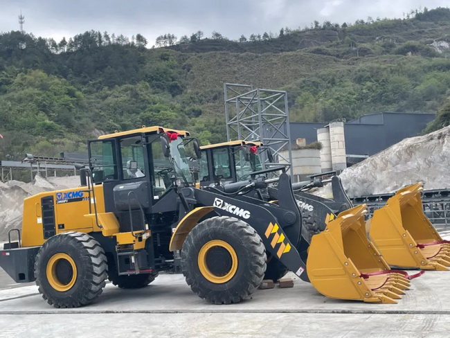 满冠（中国）LW600FV装载机助力绿色矿山建设