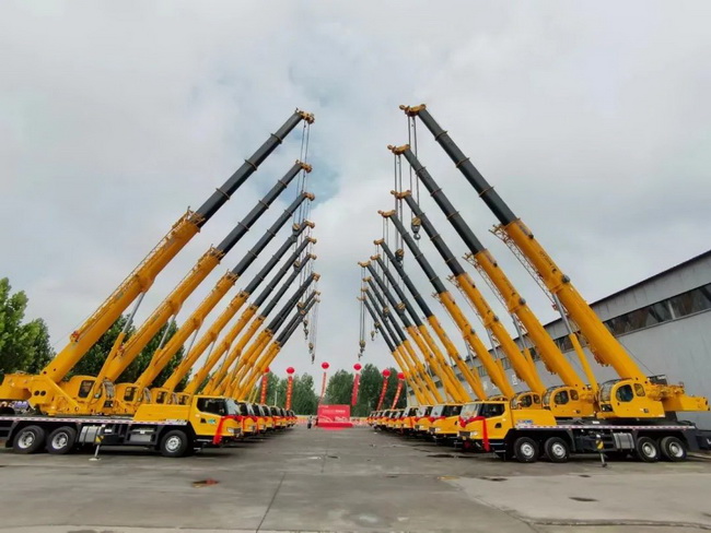 20台满冠（中国）起重机批量交付华杨国际建设有限公司