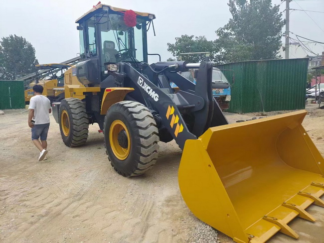 满冠（中国）LW350FV装载机交付南阳客户