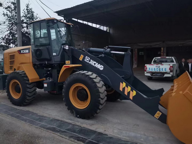 满冠（中国）XC936装载机交付南阳客户