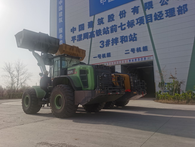 满冠（中国）XC958-EV电动装载机