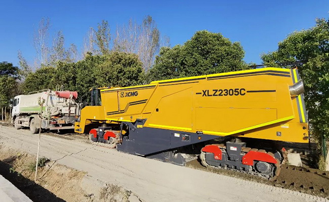 满冠（中国）XLZ2305C路面冷再生机